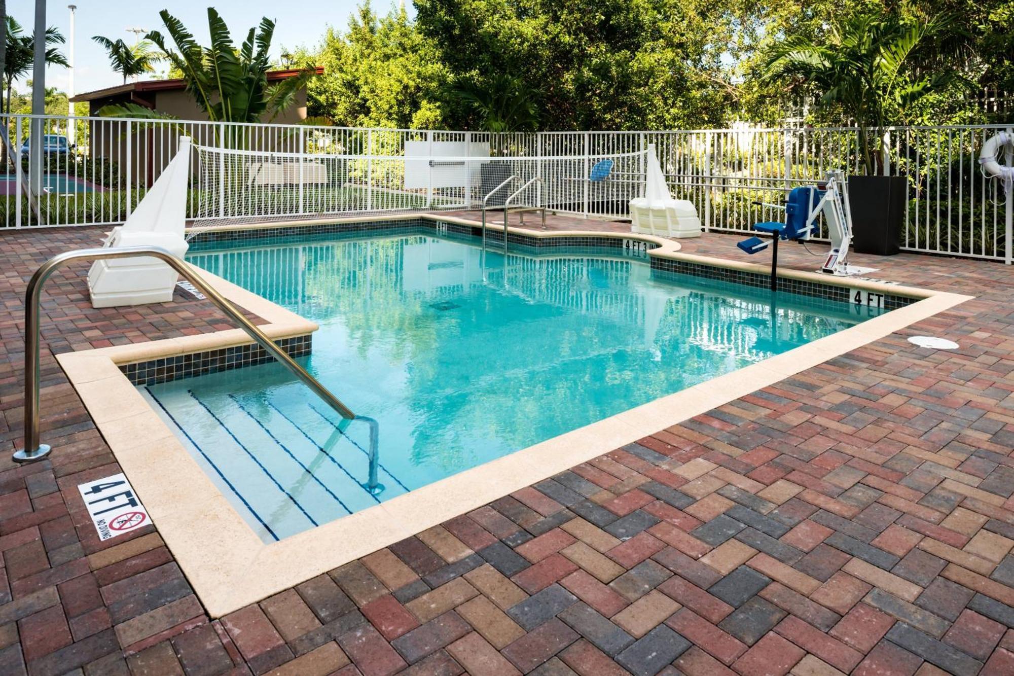 Hotel By Marriott Miami West/fl Turnpike Hialeah Gardens