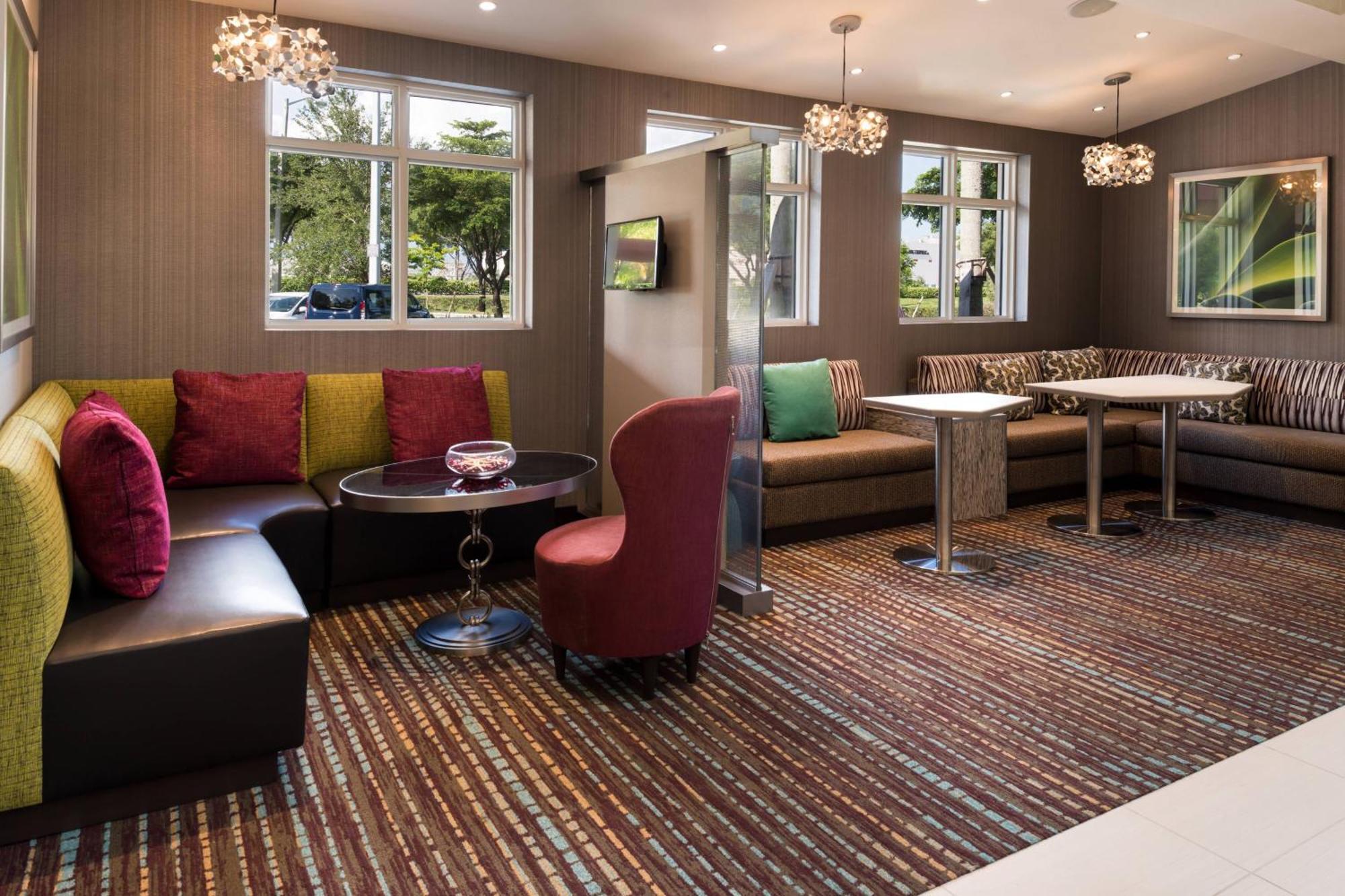 By Marriott Miami West/fl Turnpike 3*